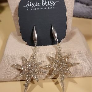 Christmas Star earrings, NWT Champagne metallic glitter acrylic.